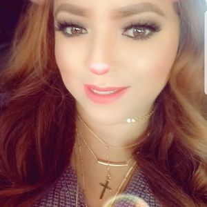 Meet your Posher, Dalila